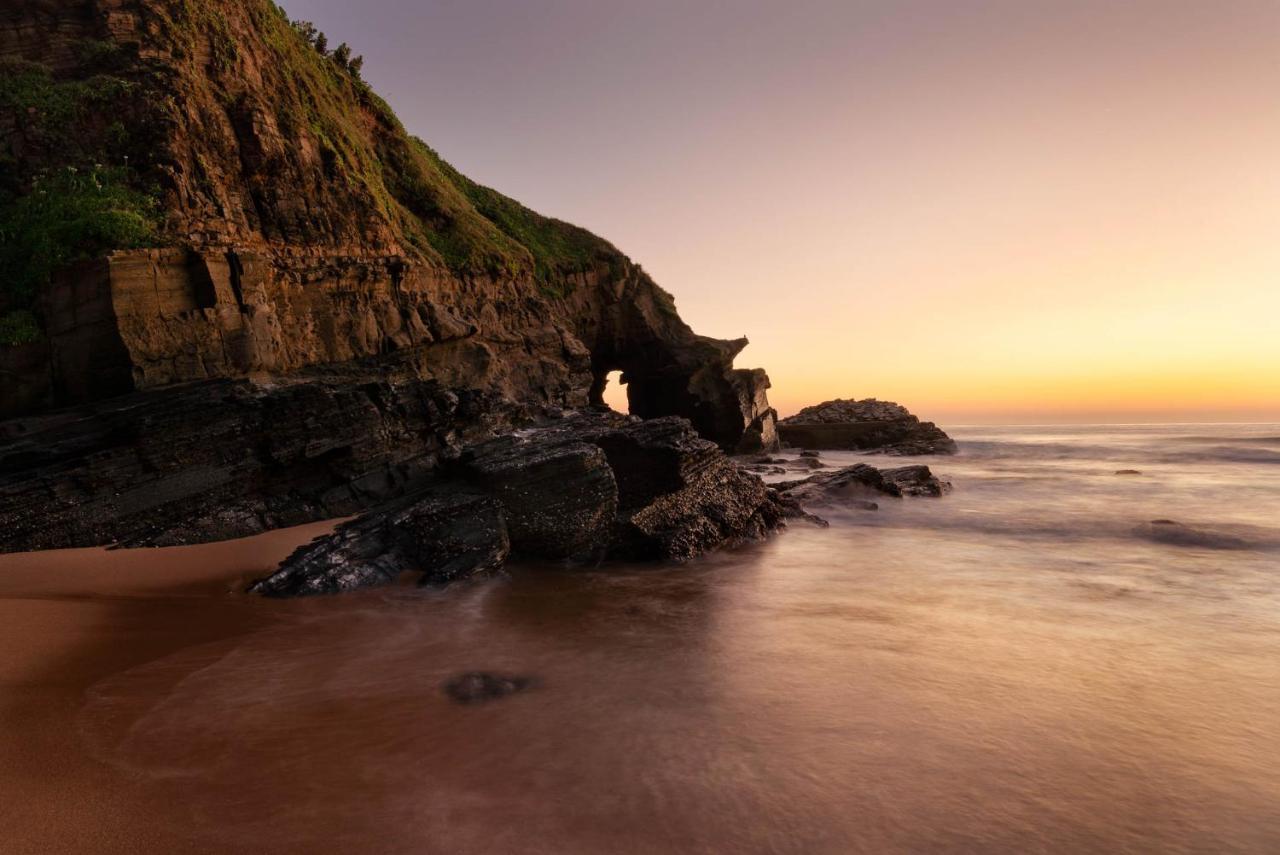 Loadshedding Free!! Tropical Beach Oasis, Wi-Fi, Views, Pool, Netflix Ballito Exterior foto